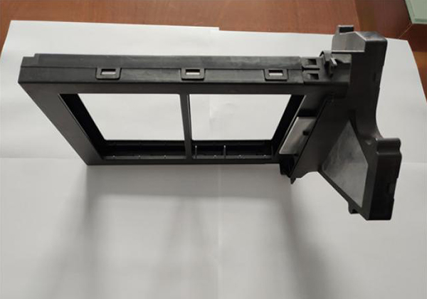 汽(qi)車模具(jù)